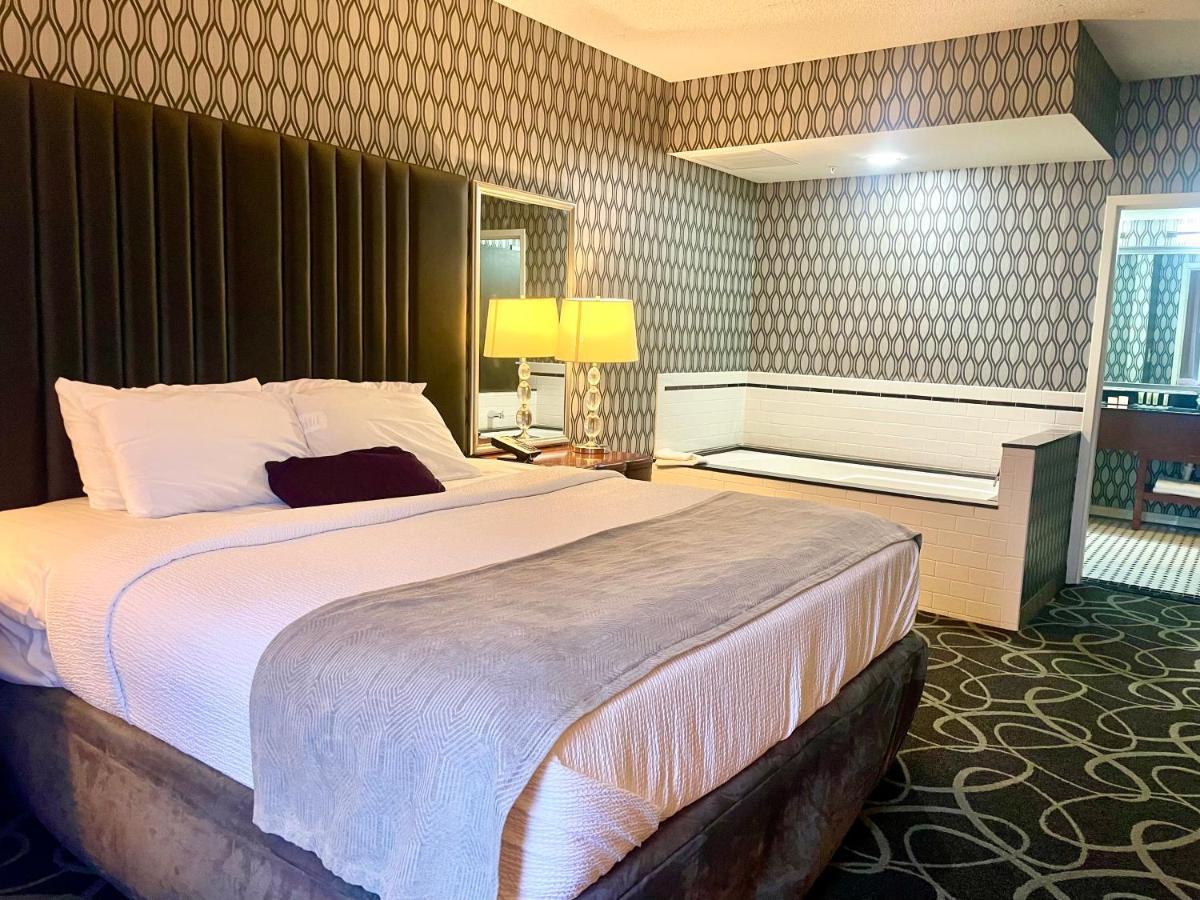 Park Manor Hotel Clifton Park Eksteriør bilde A room at the Hilton Garden Inn in San Francisco