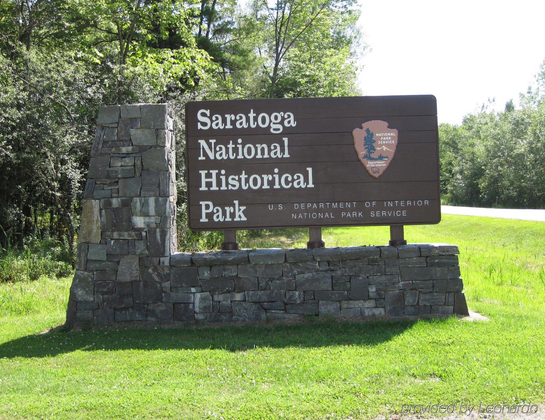 Park Manor Hotel Clifton Park Eksteriør bilde Saratoga National Historical Park