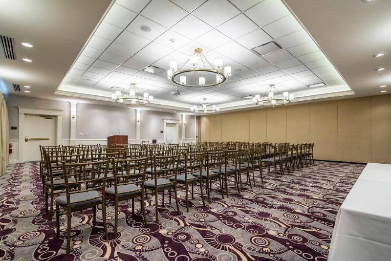 Park Manor Hotel Clifton Park Eksteriør bilde The ballroom at the hotel